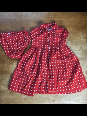 Baby gap size 2t red button up short sleeve dress with white polka dots